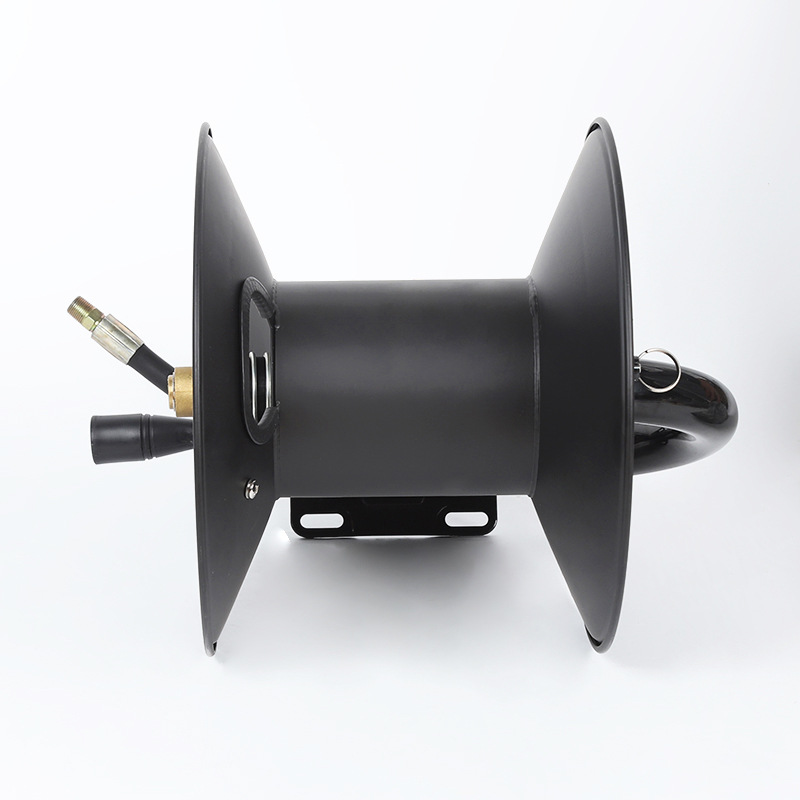 クリーニングマシンの水道管収納パイプワインダー