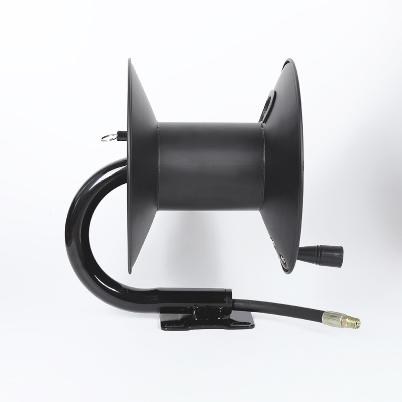 クリーニングマシンの水道管収納パイプワインダー