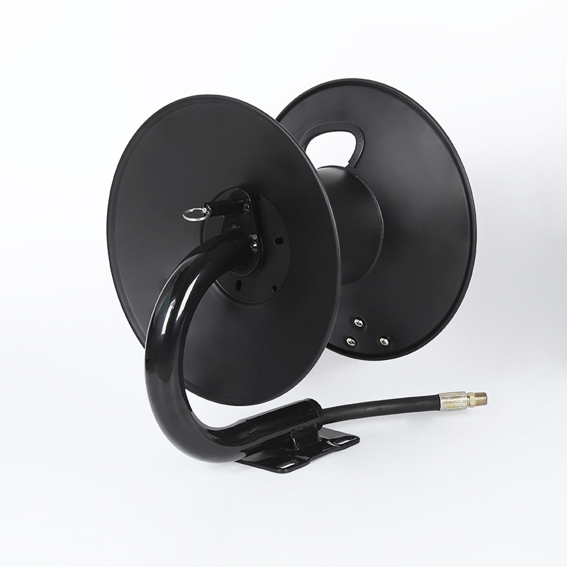 クリーニングマシンの水道管収納パイプワインダー