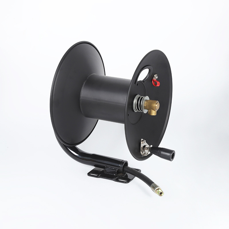 クリーニングマシンの水道管収納パイプワインダー