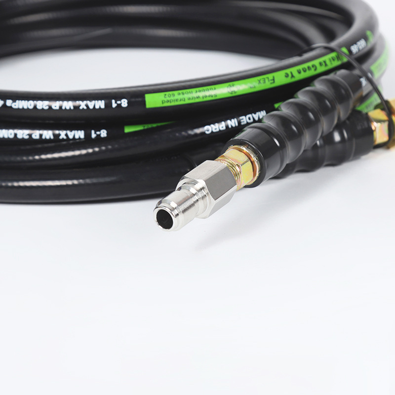 家庭用下水道の高圧水道管を詰まらせる