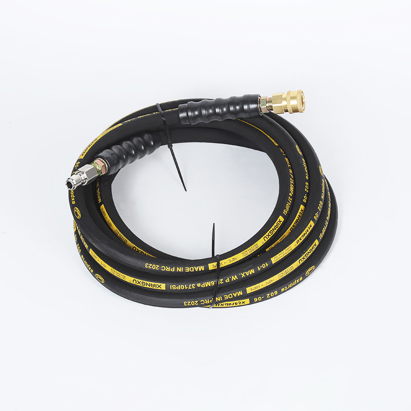 庭の水散水高圧ホース