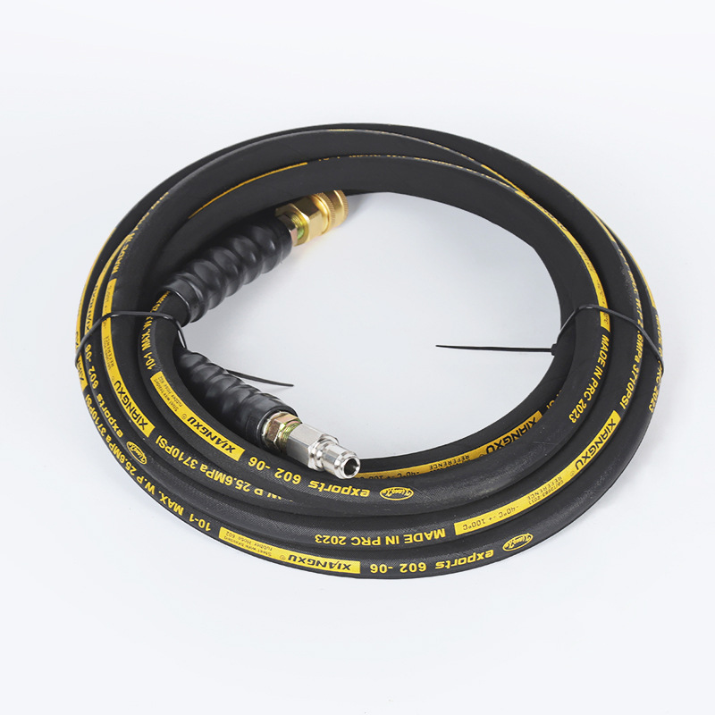 庭の水散水高圧ホース